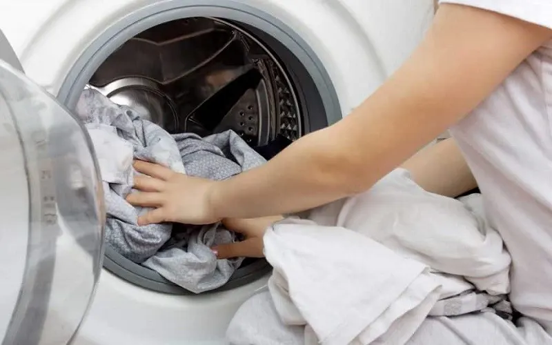 Cách giặt rèm cửa bằng máy giặt đơn giản và hiệu quả tại nhà